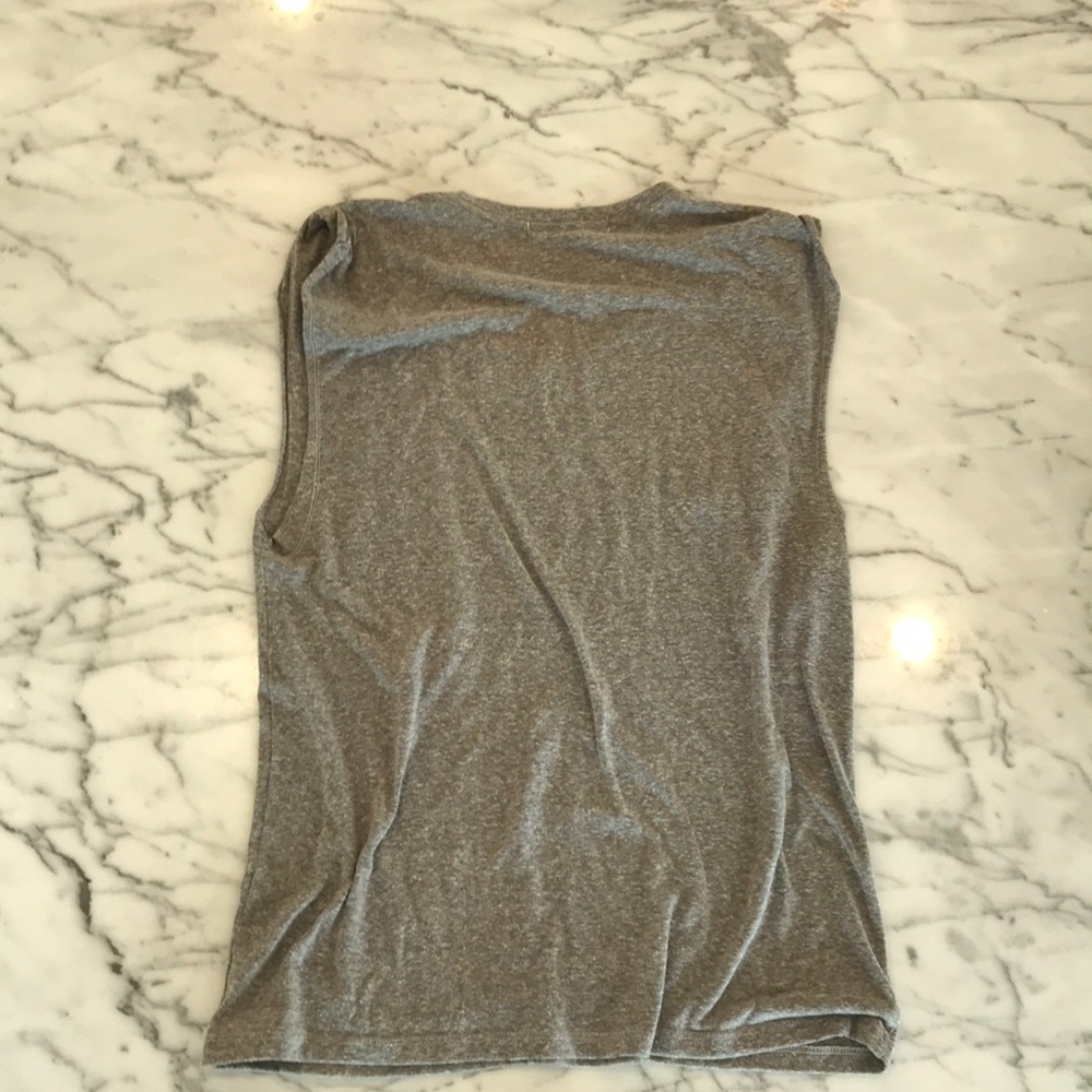 Broke down muscle shirt - Picture 3 of 3